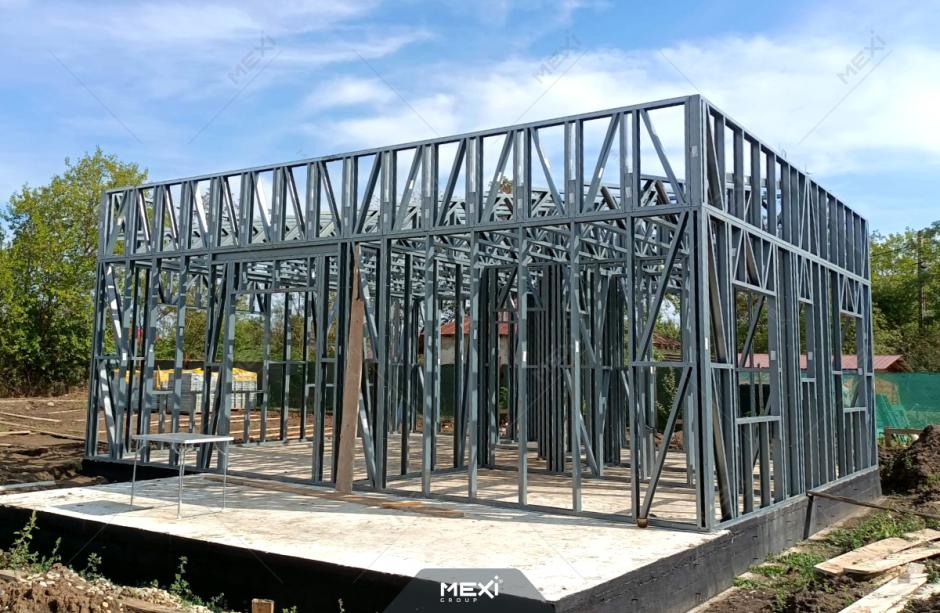 Montaj structură metalică la Casă și Garaj - Teleorman