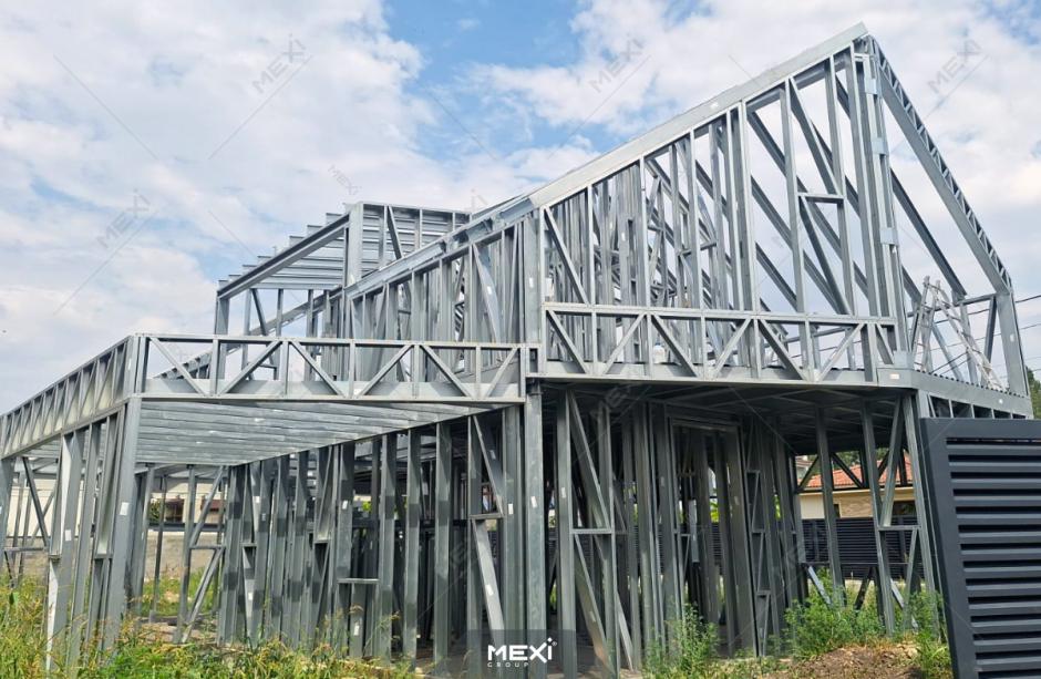 Montaj structură metalică la Casă P+M şi carport - Timiş