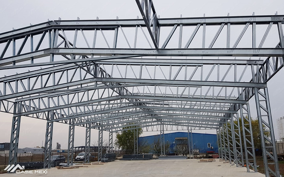 Montaj structură metalică la Hala depozitare - Magurele