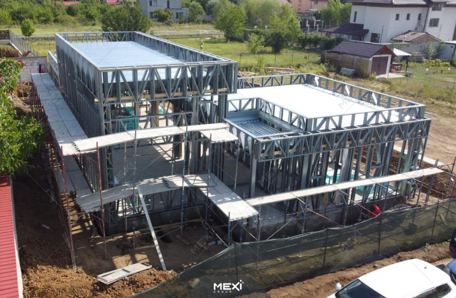 Montaj structură metalică la Casă în stil contemporan - Ilfov
