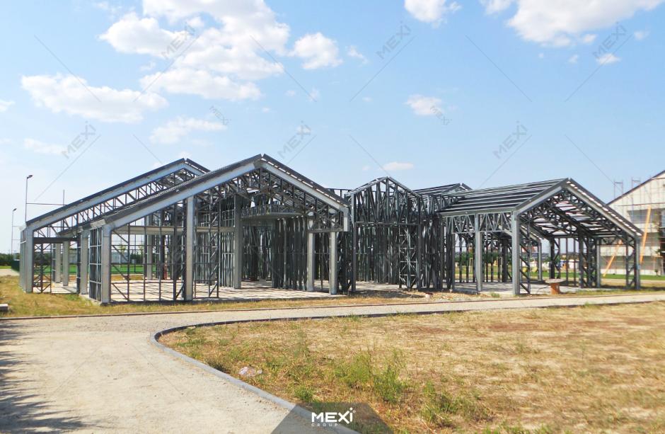 Montaj structură metalică la Clădire cu spații multifuncționale
